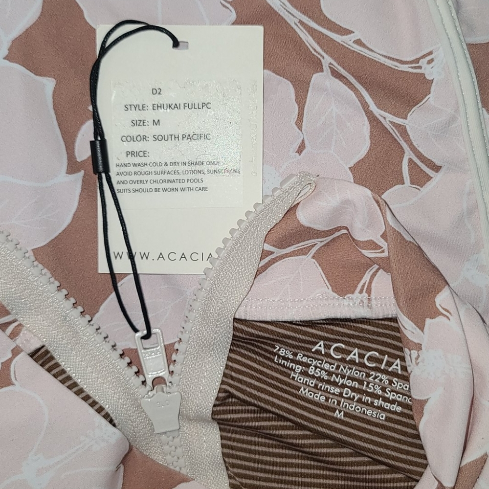 New acacia south pacific ehukai rashguard onepiece - Picture 3 of 9